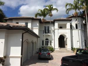 painting contractor Coral Gables before and after photo 1682956544738_Residential-Painting-11